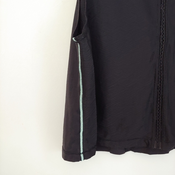 Lululemon Ivivva Hit the Heat Tank Top Cropped Black Size 14 Girls - Picture 8 of 15